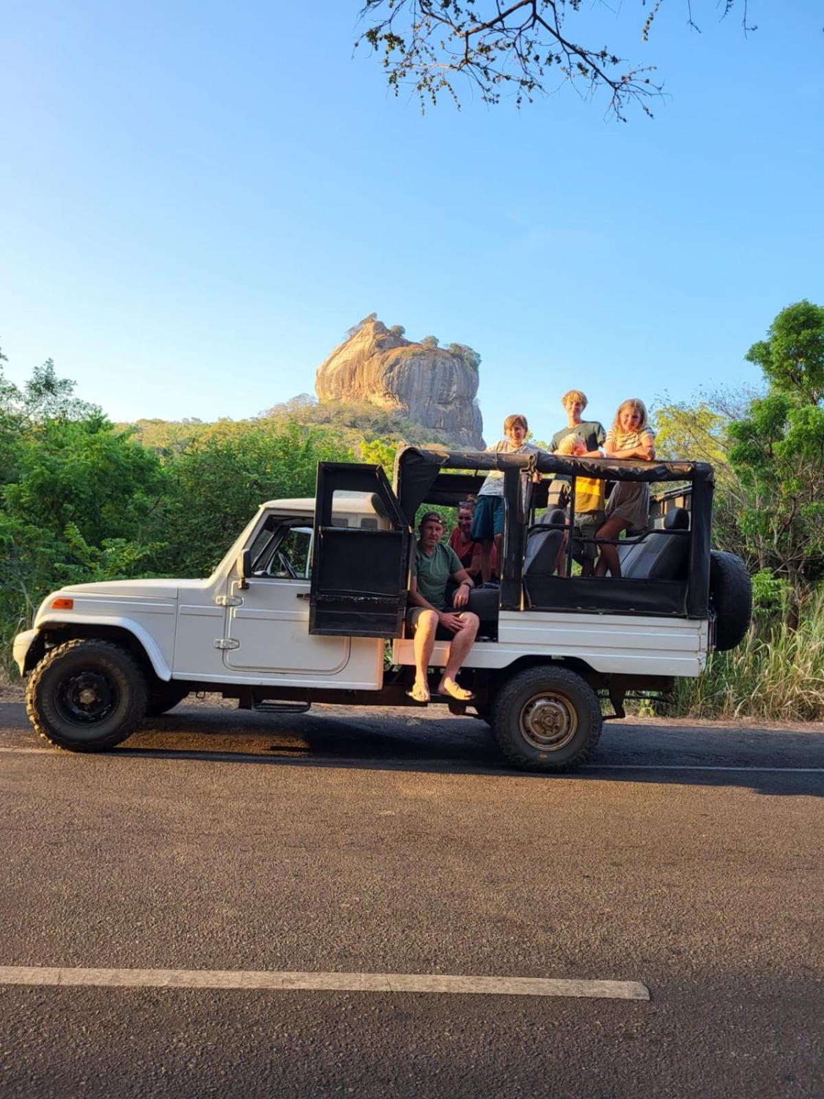 Elephant Safari Lodge Sigiriya Junction Habarana Exterior photo